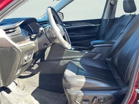 Used 2023 Jeep Grand Cherokee L Limited w/ Luxury Tech Group II image 23