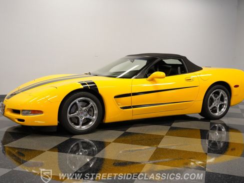 Used 2000 Chevrolet Corvette Convertible w/ Memory Pkg image 7