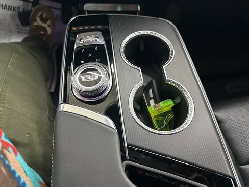 Used 2025 Cadillac Lyriq Sport image 41