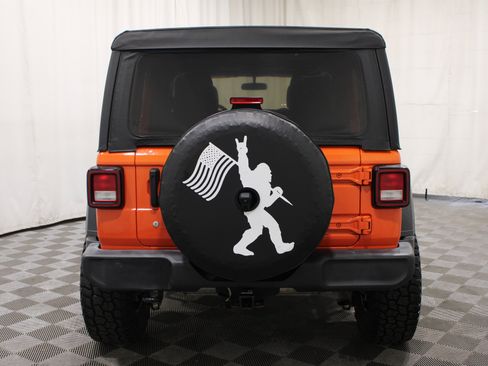 Used 2018 Jeep Wrangler Unlimited Sport AWD/4WD image 25