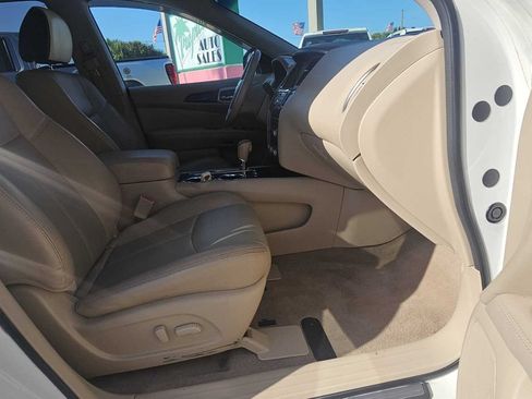 Used 2014 Nissan Pathfinder Platinum FWD image 27