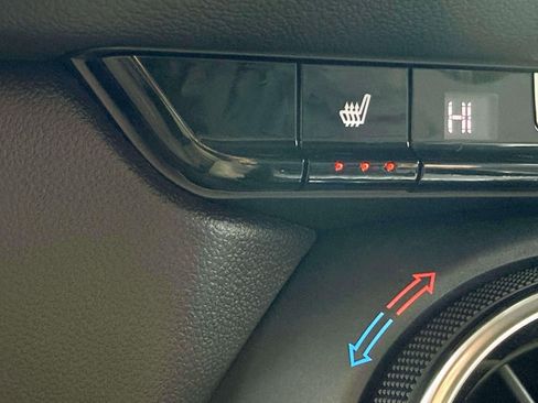 Used 2025 Chevrolet Blazer LT image 24