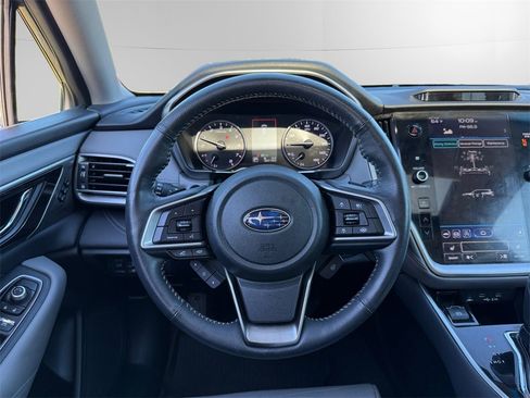 Used 2020 Subaru Outback Limited image 12