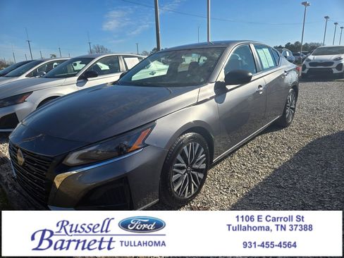 Used 2024 Nissan Altima 2.5 SV image 1