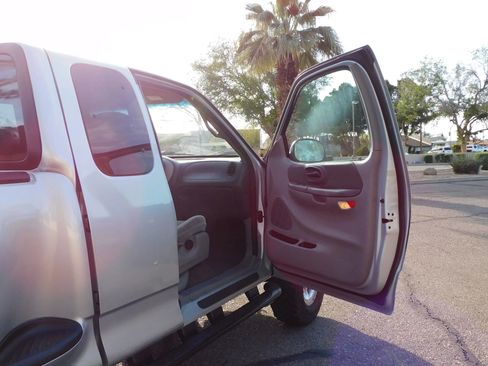 Used 2001 Ford F150 2WD SuperCab image 30