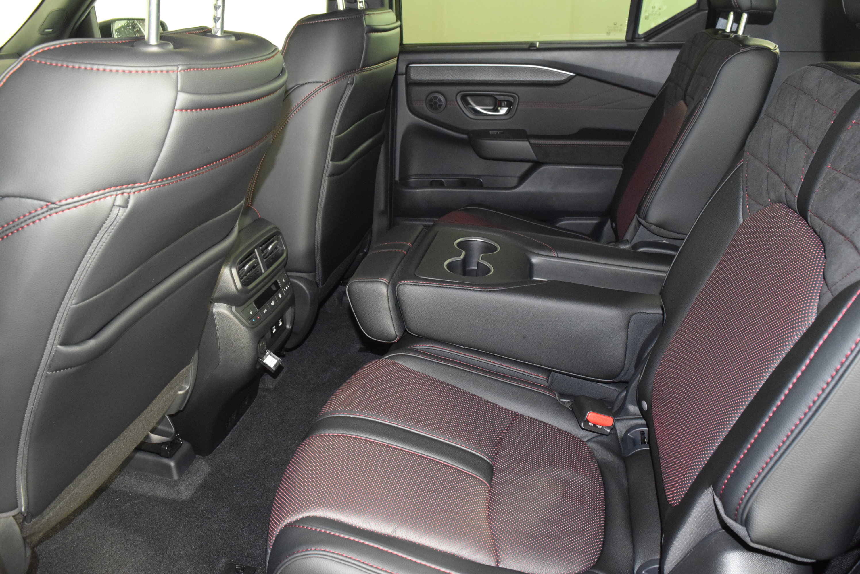 New 2026 Honda Pilot Black Edition image 15