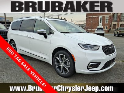 New 2026 Chrysler Pacifica Pinnacle