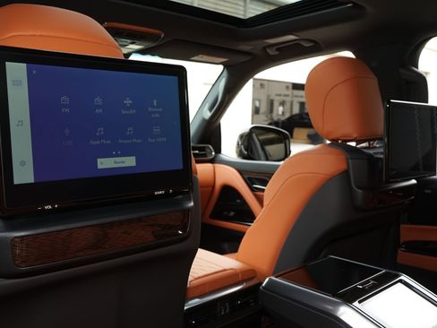 Used 2026 Lexus LX 700h Ultra Luxury image 26