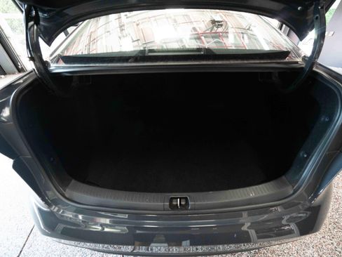Used 2025 Toyota Corolla LE FWD image 27