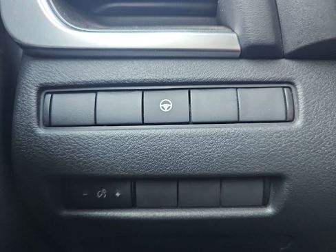 Used 2023 Nissan Rogue SV FWD image 41