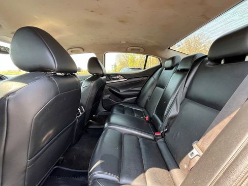 Used 2018 Nissan Maxima 3.5 SV FWD image 17