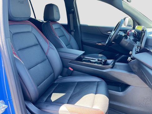 Used 2026 Chevrolet Equinox RS w/ LPO, Floor Liner Package AWD/4WD image 28