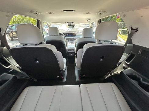 Used 2025 Hyundai Palisade SEL FWD image 13
