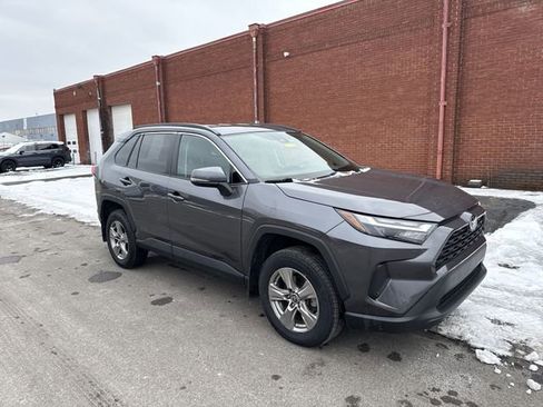 Used 2022 Toyota RAV4 XLE image 11