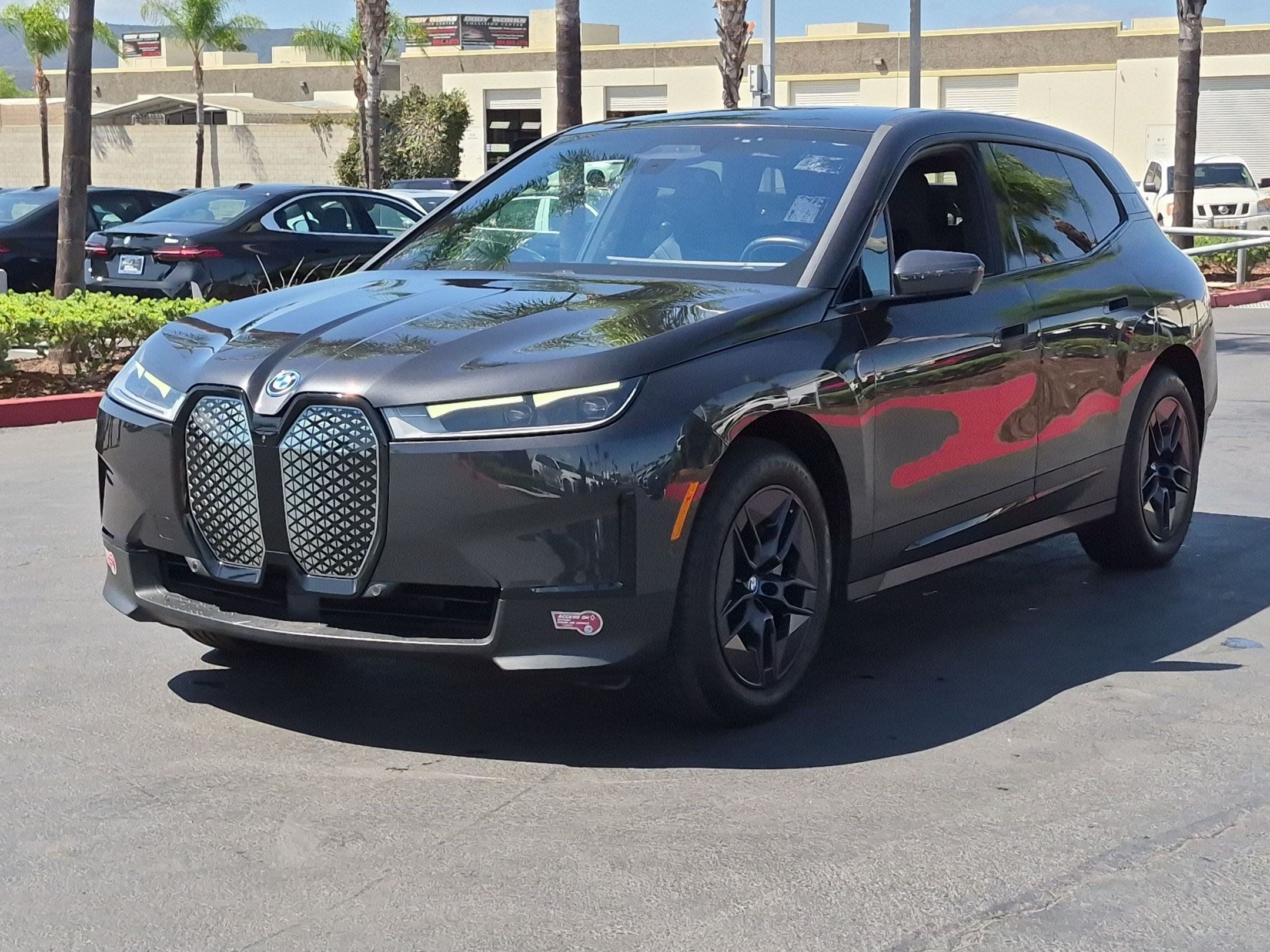 Certified 2024 BMW iX xDrive50 AWD/4WD image 5