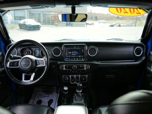 Used 2020 Jeep Gladiator Overland w/ Popular Equipment Package image 9