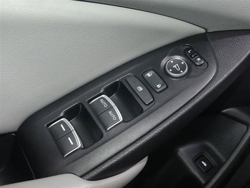 Used 2019 Honda Accord LX image 19