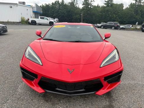Used 2022 Chevrolet Corvette Stingray Coupe w/ 1LT RWD image 2
