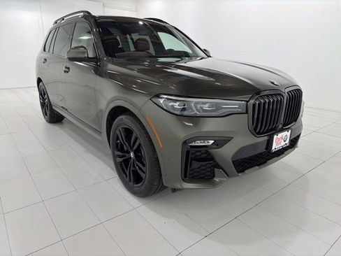 Used 2022 BMW X7 xDrive40i w/ M Sport Package AWD/4WD image 7