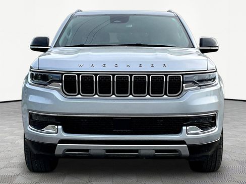 Used 2024 Jeep Wagoneer Series II w/ Flexible Seating Group RWD image 2