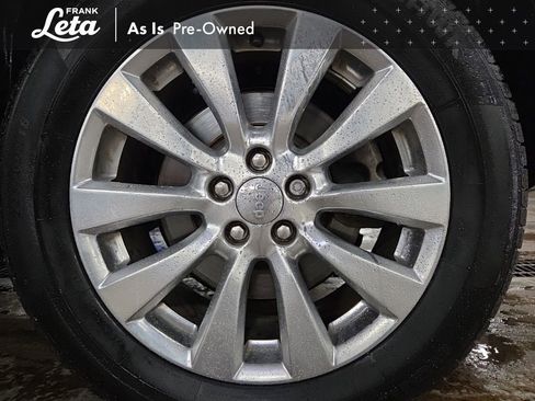 Used 2017 Jeep Cherokee Overland image 27