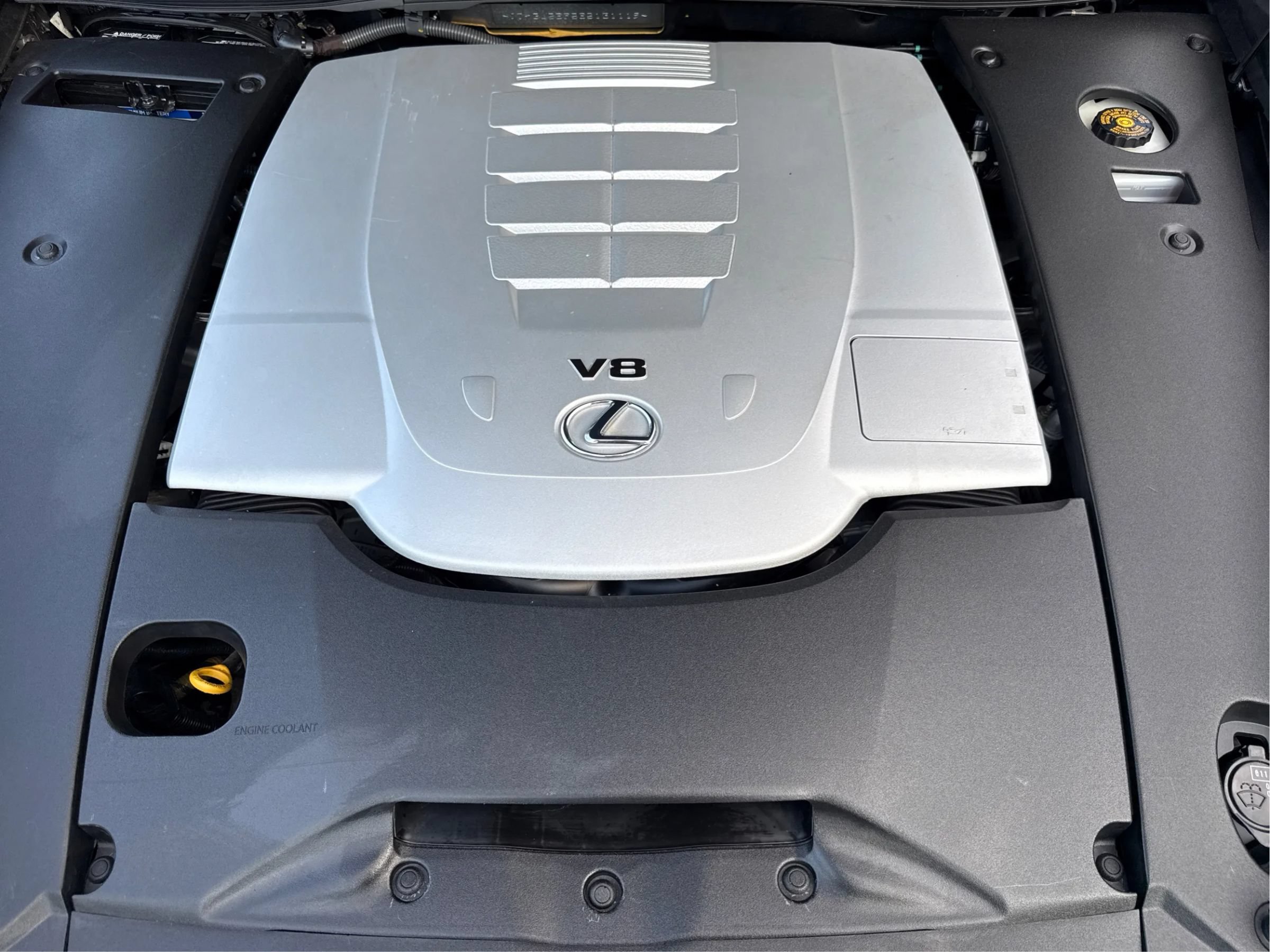 Used 2014 Lexus LS 460 w/ Comfort Package RWD image 9