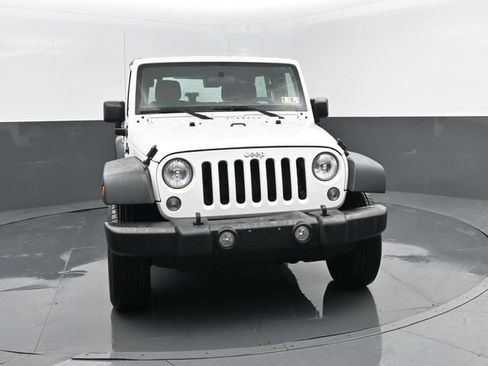 Used 2017 Jeep Wrangler Unlimited Sport AWD/4WD image 3