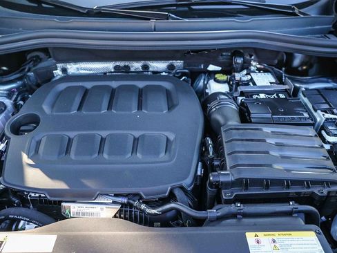 New 2026 Volkswagen Tiguan SE R-Line image 38