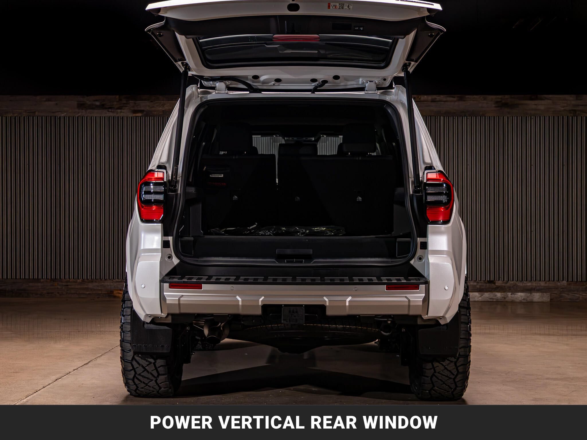 Used 2025 Toyota 4Runner Limited AWD/4WD image 9