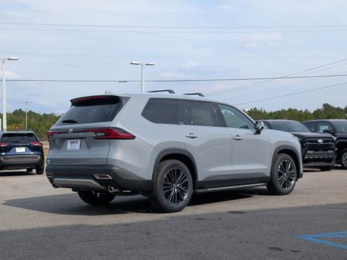 New 2026 Toyota Grand Highlander AWD Hybrid image 5