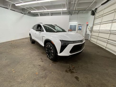 Used 2024 Chevrolet Blazer EV RS image 8