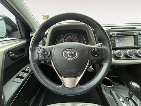 Used 2014 Toyota RAV4 LE image 12