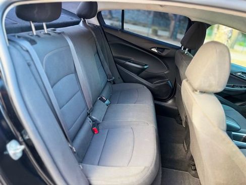 Used 2017 Chevrolet Cruze LS FWD image 23