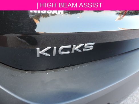 Certified 2025 Nissan Kicks SV image 18