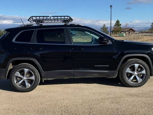 Used 2019 Jeep Cherokee Limited image 9