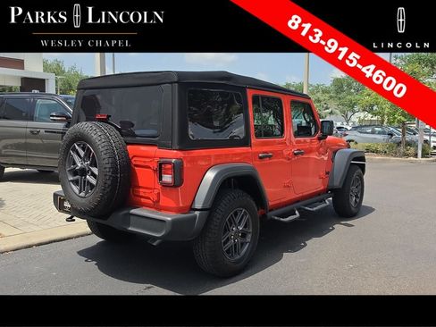 Used 2024 Jeep Wrangler Unlimited Sport AWD/4WD image 4