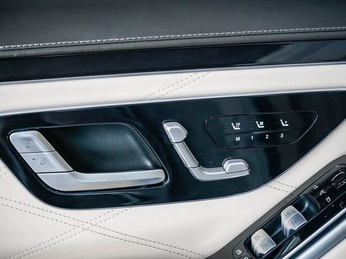 Certified 2024 Mercedes-Benz Maybach S 680 4MATIC image 24