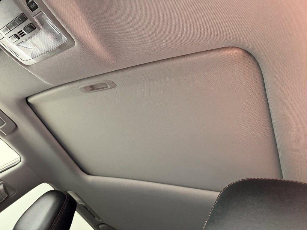 Used 2019 Toyota Highlander XLE AWD/4WD image 18