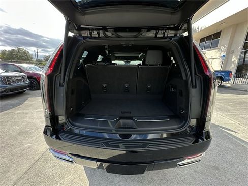 Certified 2024 Cadillac Escalade Premium Luxury image 34