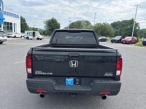 Used 2023 Honda Ridgeline Sport image 3