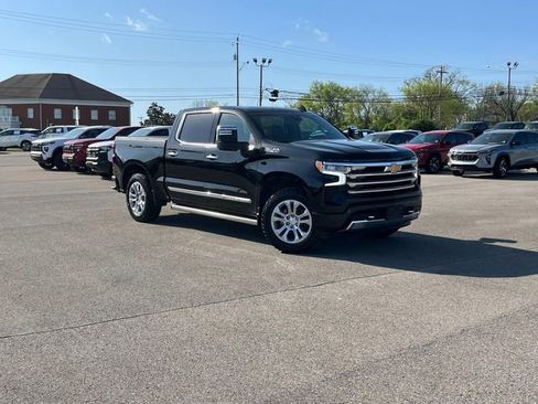 Certified 2024 Chevrolet Silverado 1500 High Country w/ High Country Premium Package AWD/4WD image 2