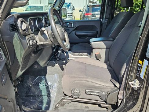 Used 2022 Jeep Wrangler Unlimited Sport AWD/4WD image 17
