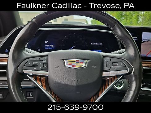 Used 2024 Cadillac Escalade ESV Premium Luxury AWD/4WD image 20