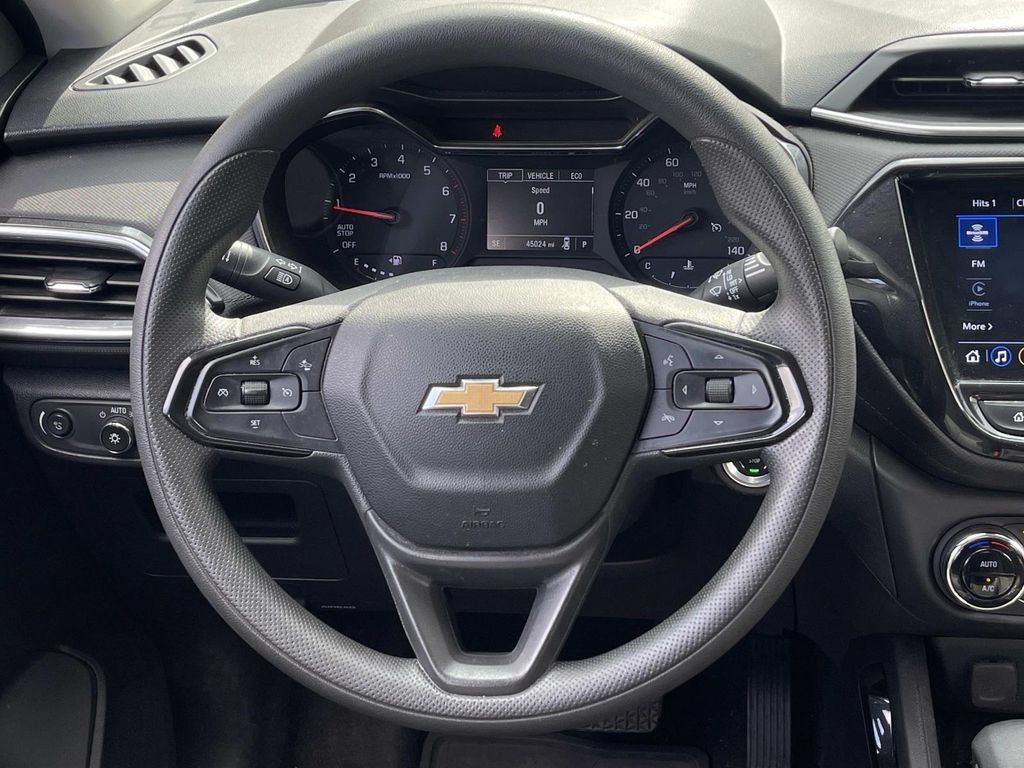 Used 2023 Chevrolet TrailBlazer LT w/ Convenience Package FWD image 10