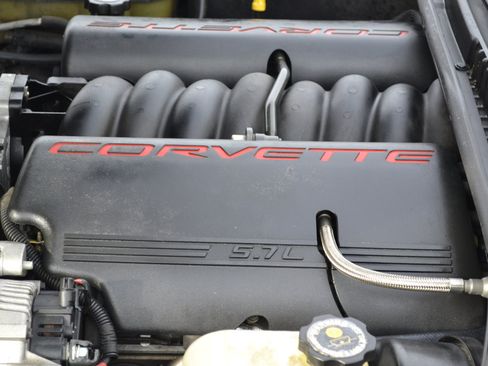 Used 2000 Chevrolet Corvette Convertible w/ Memory Pkg image 38