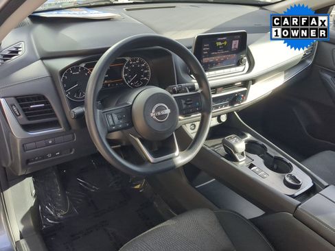 Used 2024 Nissan Rogue SV image 11