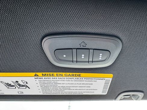 New 2026 Chrysler Pacifica Select image 24