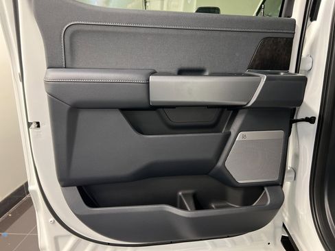 New 2026 Ford F250 Lariat w/ Black Appearance Package image 39