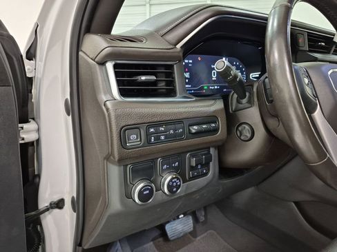 Certified 2022 GMC Yukon XL Denali w/ Denali Premium Package image 18