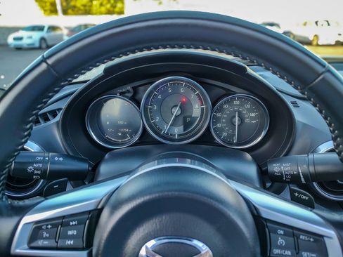 Used 2023 MAZDA MX-5 Miata Grand Touring w/ Weather Package image 17